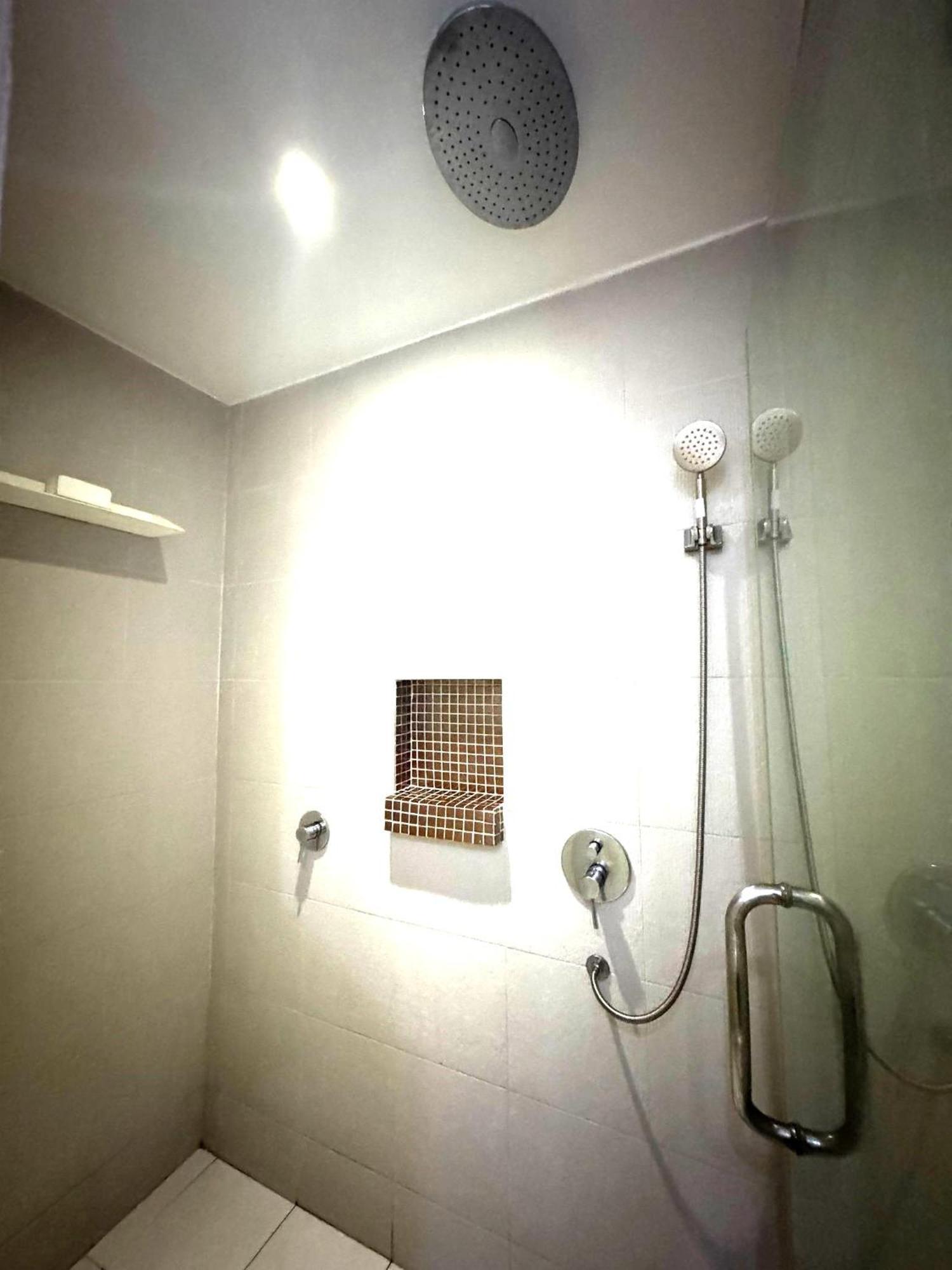 Villa Cheloni 2 Bedrooms Strand Kamala Exterior foto